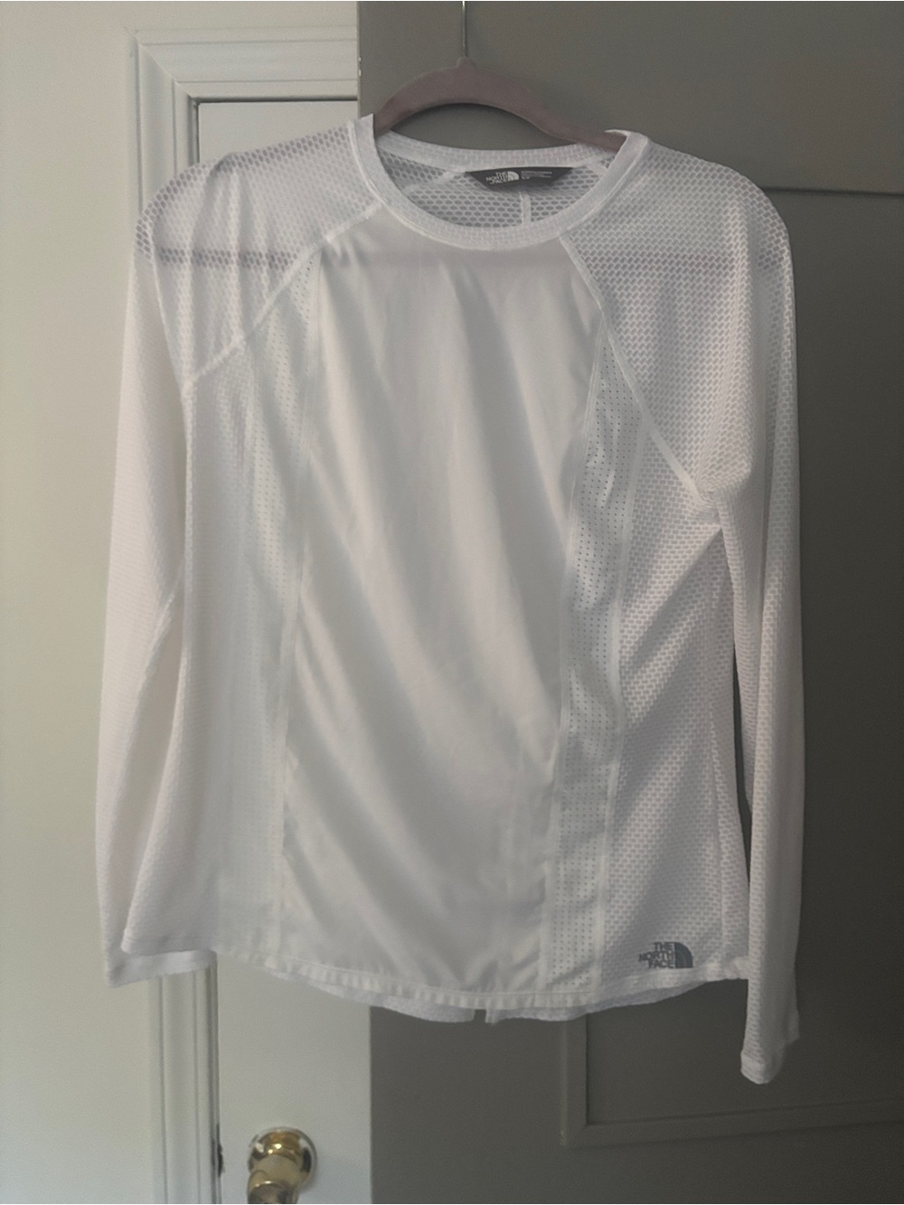 The North Face Women’s Flashdry White Long-Sleeve Mesh top